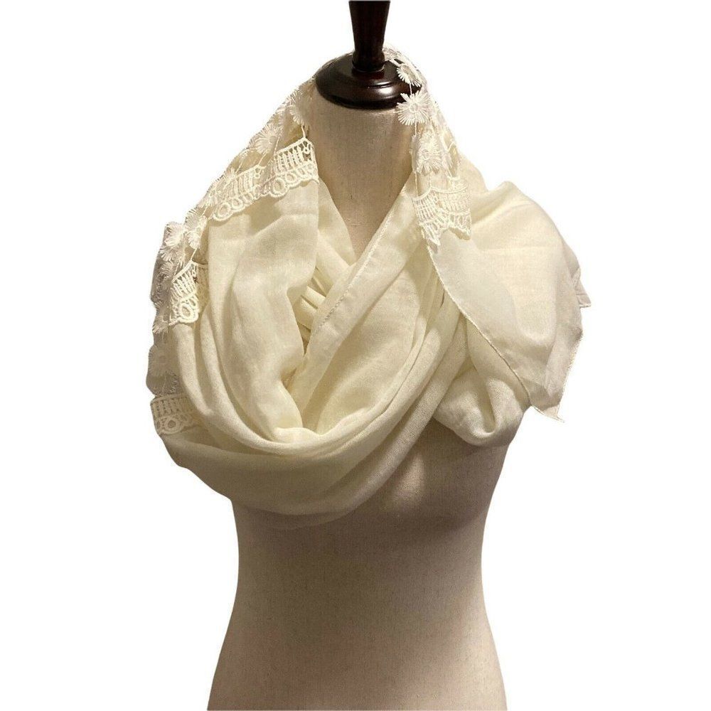 LOF Love Of Fashion Womens Beige/CREAM Scarf With Flowers One Size